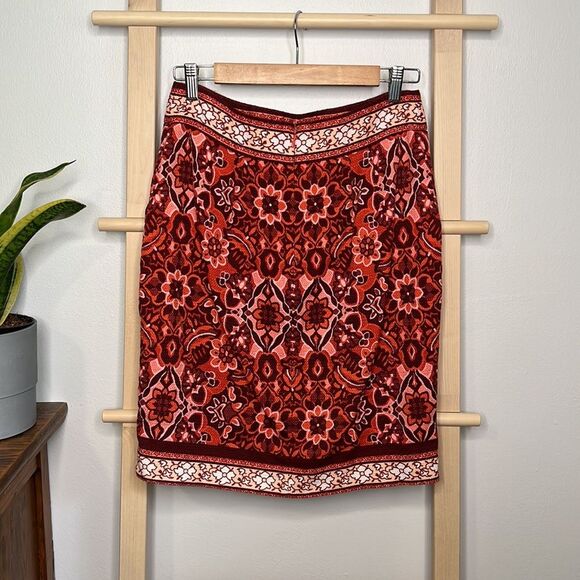 LOFT Pencil Skirt, Stained Glass Tapestry, Maroon Red, SIZE 6 - Picture 2 of 9